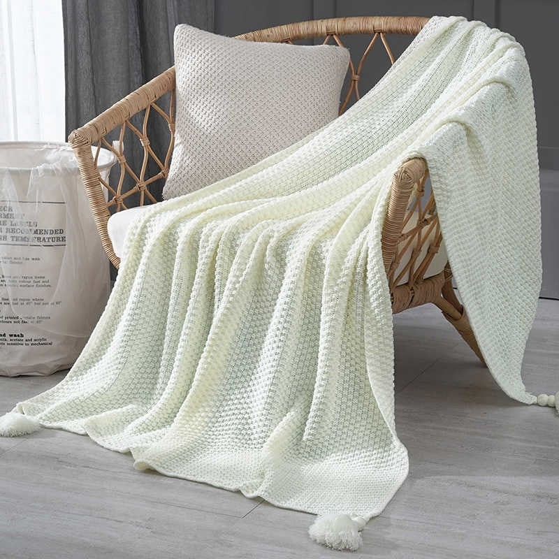 Traditional Knit Throw with Tassels